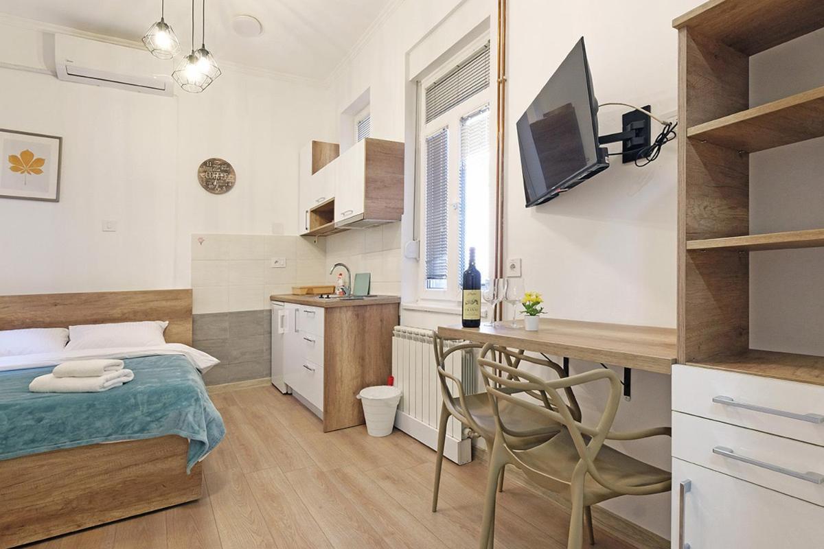 Ikar Apartments Belgrado Quarto foto