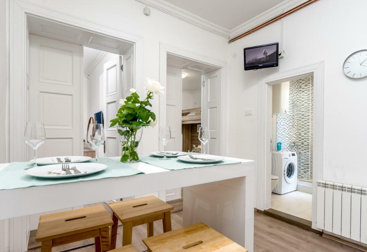 Ikar Apartments Belgrado Exterior foto